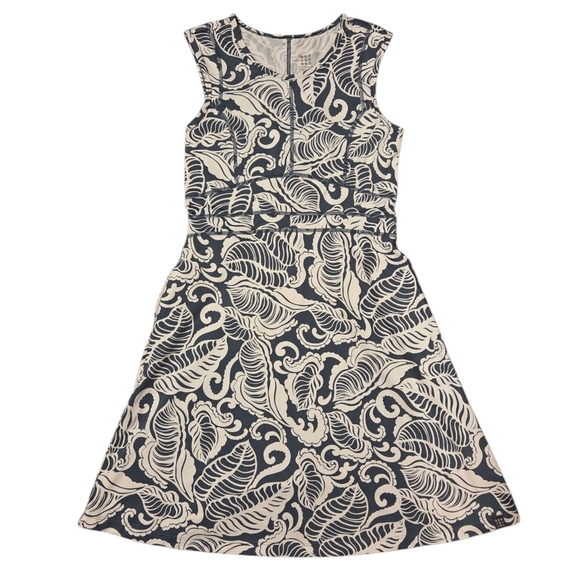 Title Nine Floral Sleeveless Dress # 200960 Women's XS Zipper Pockets Activewear - Picture 1 of 8
